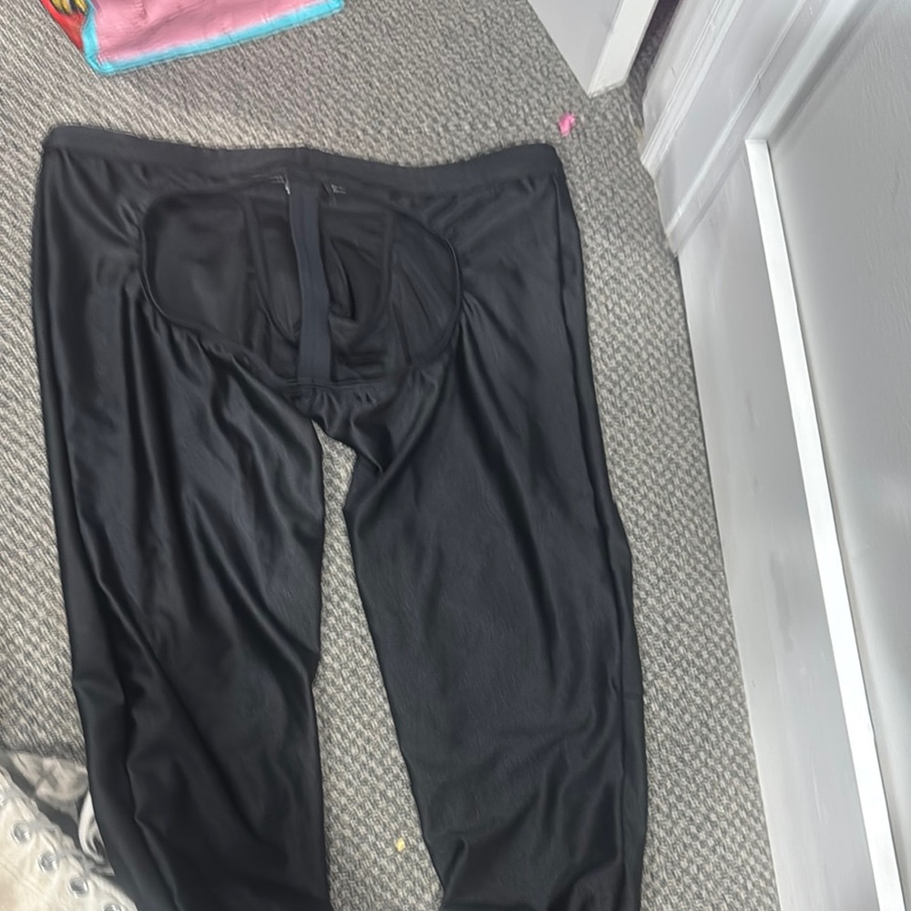 N2n bodywear legging, with no rear opening